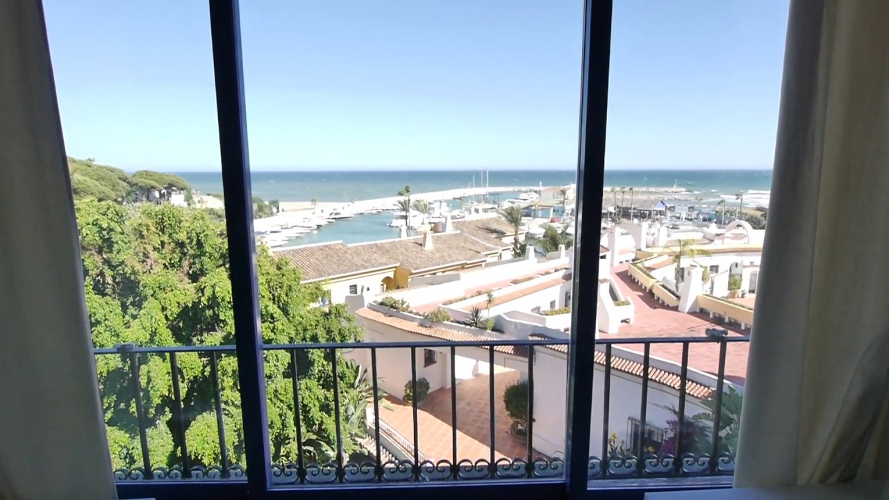 Loft style penthouse in Puerto Cabopino