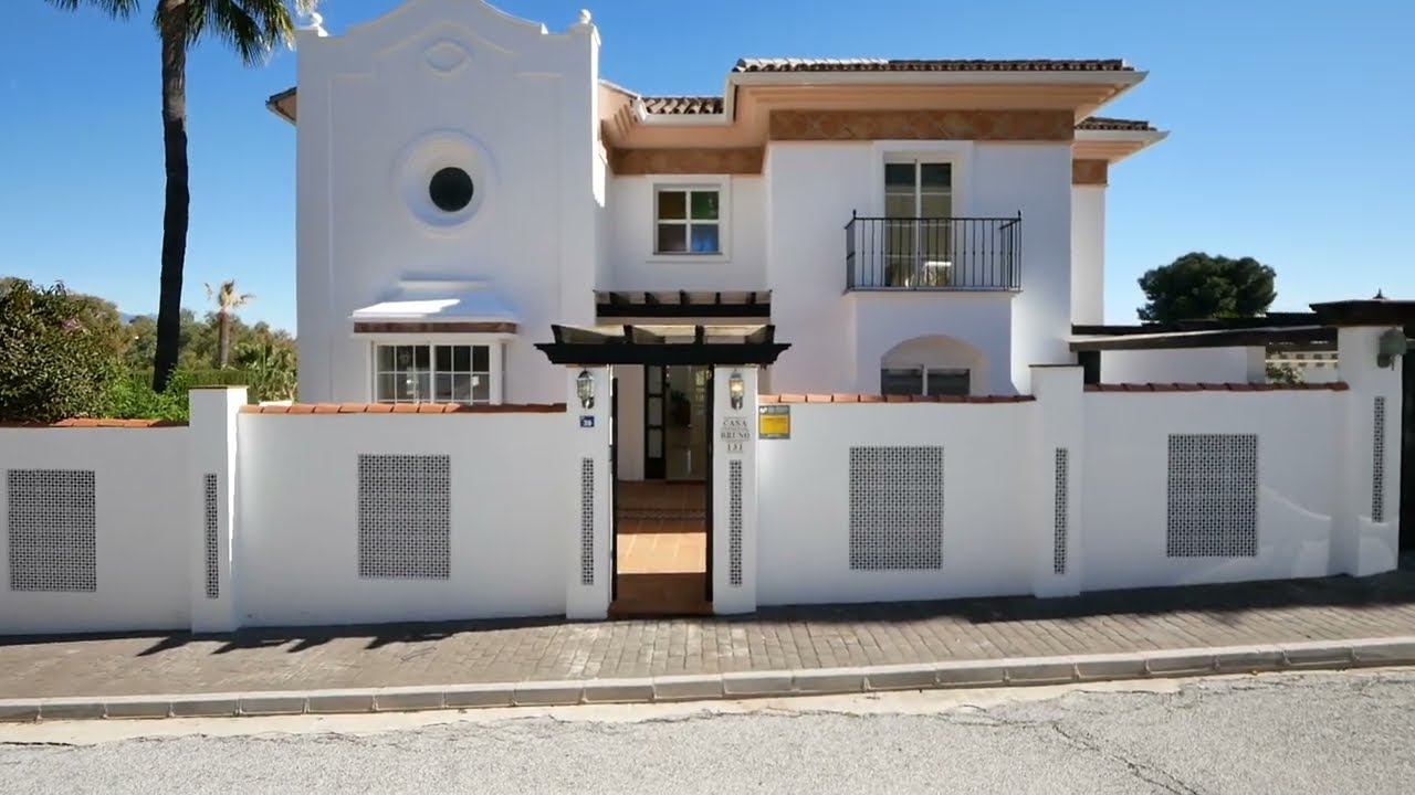villa in la cala for sale