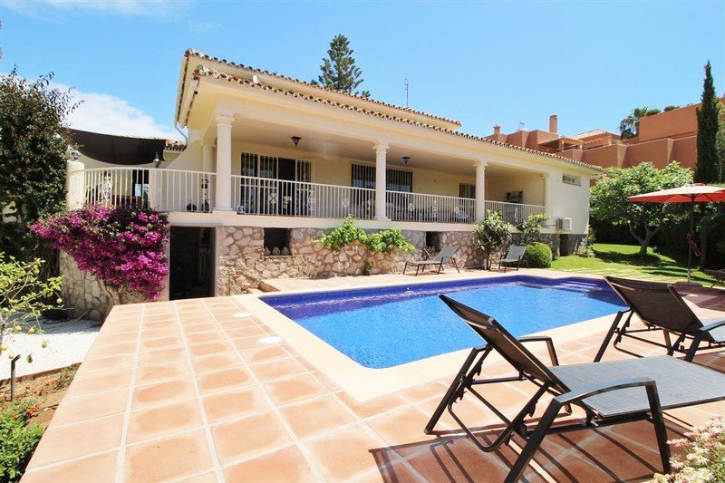 Properties for sale in Cabopino Villas and Apartments