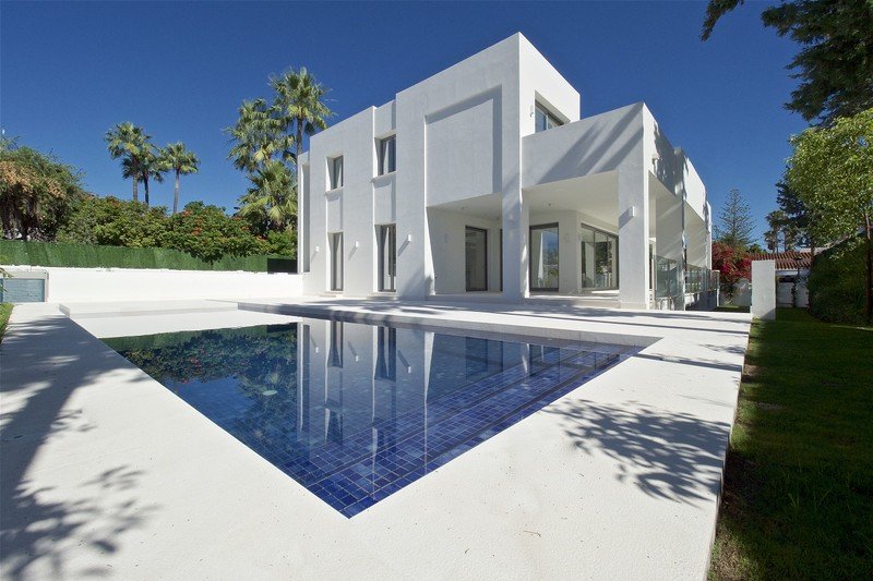 Properties for sale in Cortijo Blanco Villas and Houses