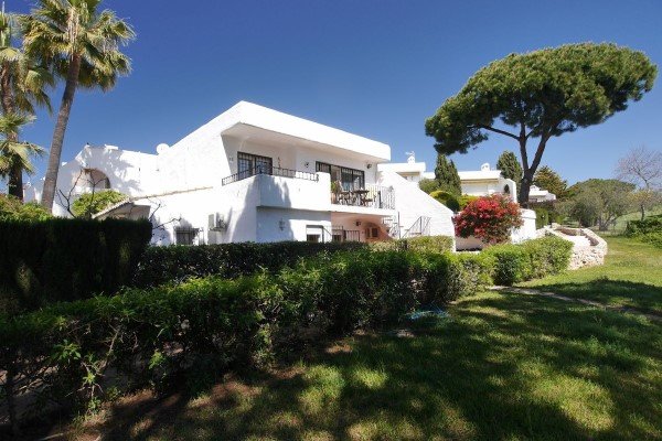 3 bed Golf Villa for sale in Cabopino