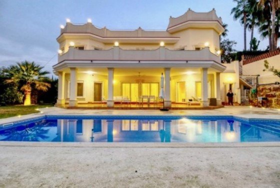 Reduced Great Independent Villa In Marbella