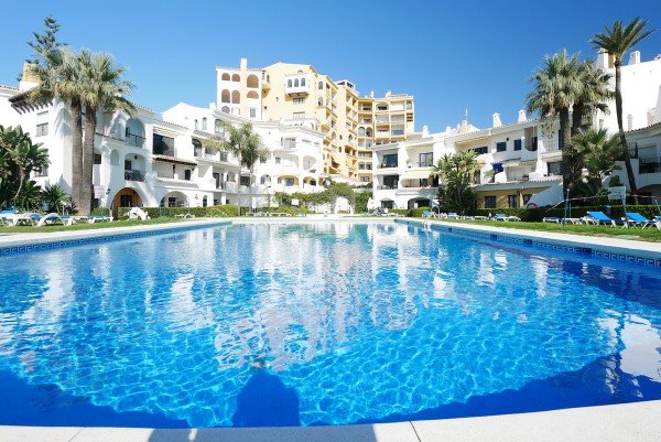 Bargain 2 bedroom apartment for sale in Puerto Cabopino